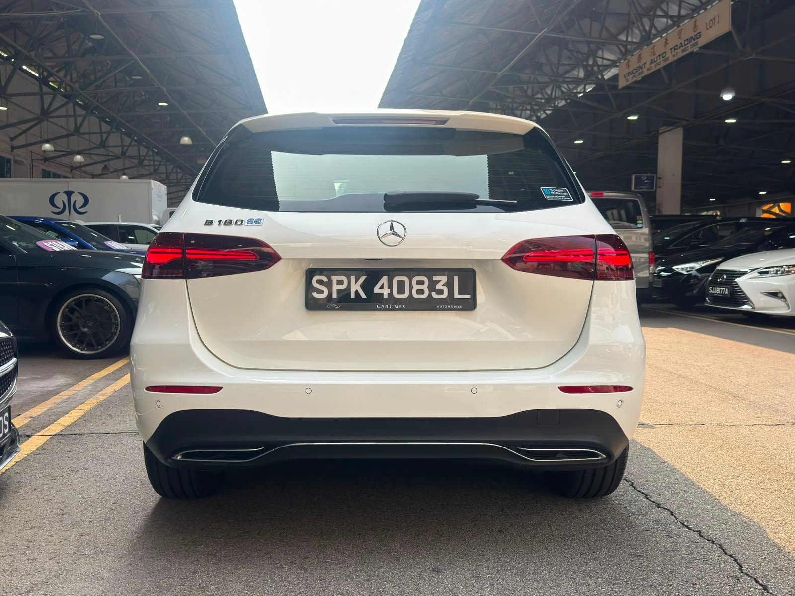 Mercedes-Benz B180 Progressive photo 5